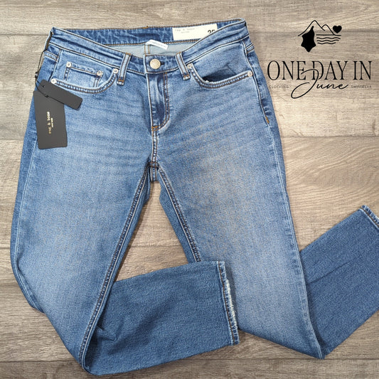 Rag & Bone The Dre Low Rise Slim Boyfriend Jeans Julienne NWT Size 0 (25)