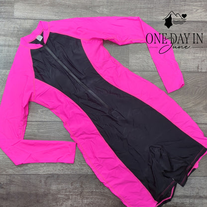 Adisputent Long Sleeve Rashguard One Piece Swimsuit Size M