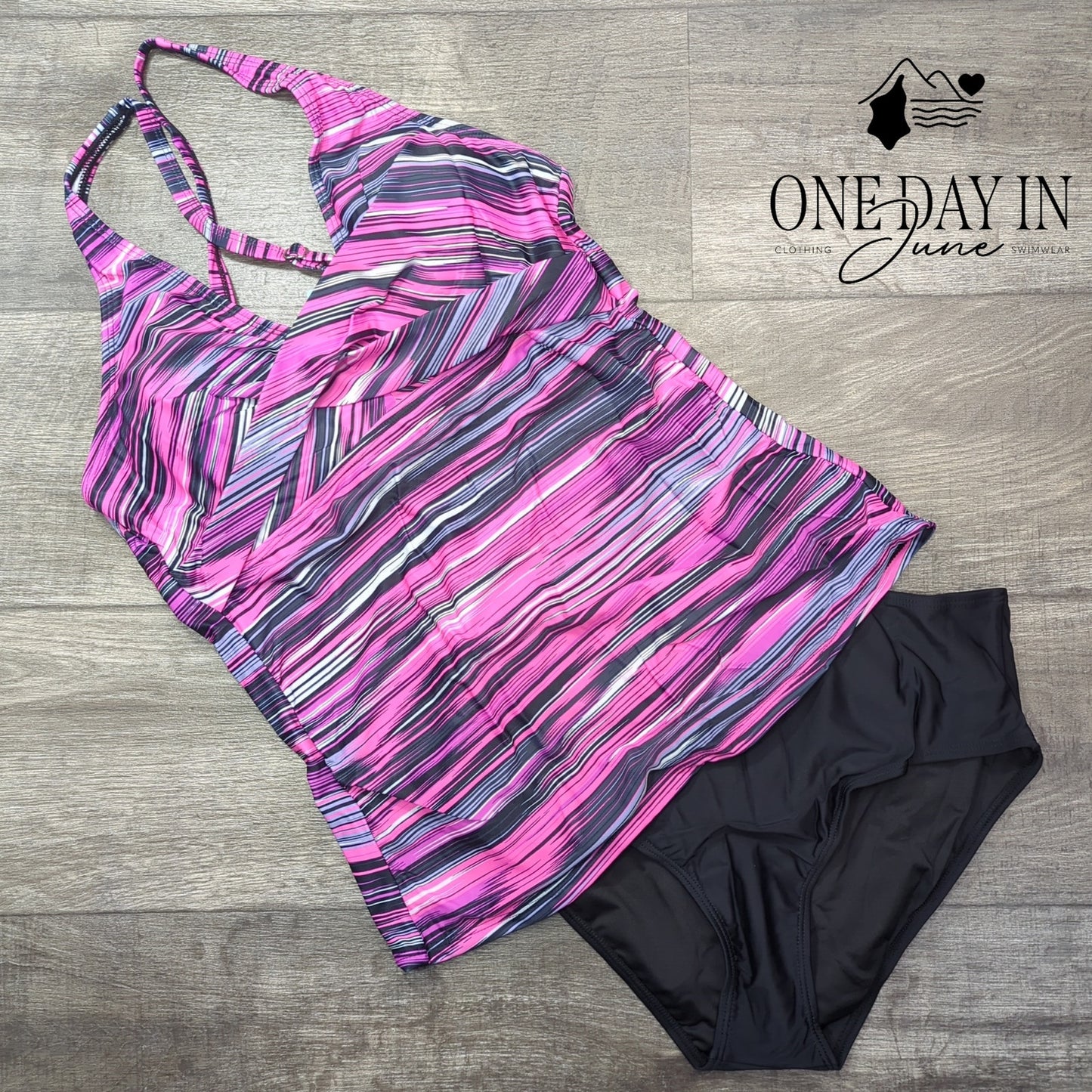 Yonique Cross Front Tankini Swimsuit Size L