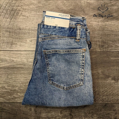 Arizona Jean Co. Juniors Highest Rise Mom Jeans Size 1