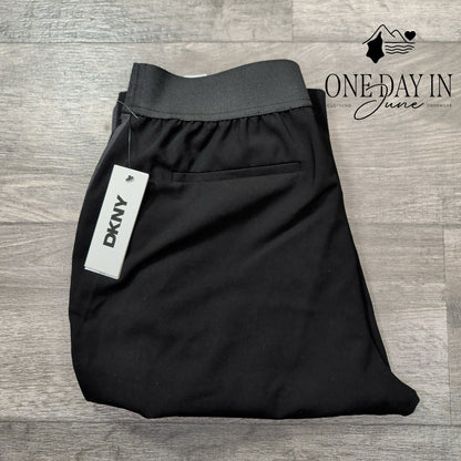 DKNY Slim Leg Ankle Length Pants Size M