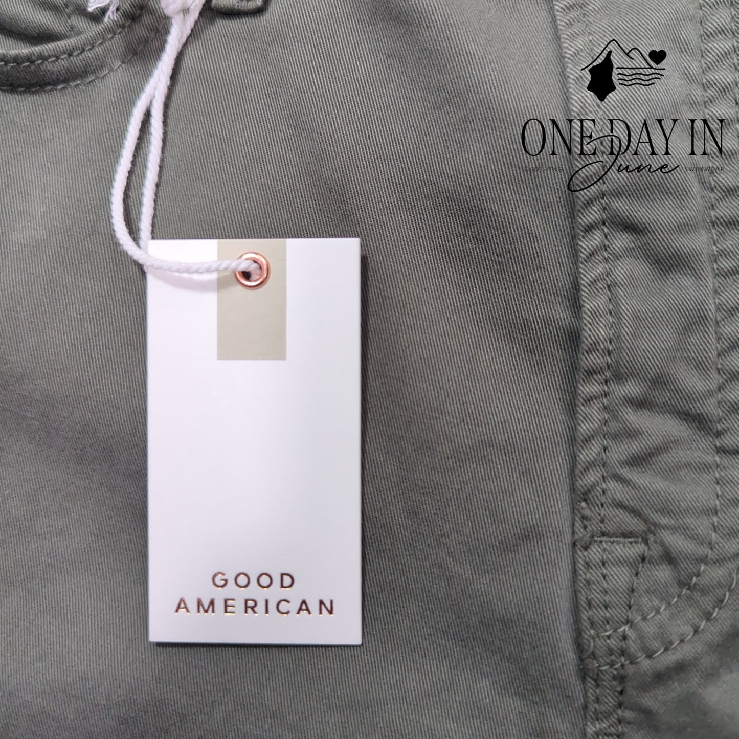 Good American Good Ease Relaxed Mid Rise Wide Leg Jeans Size 0 (25)