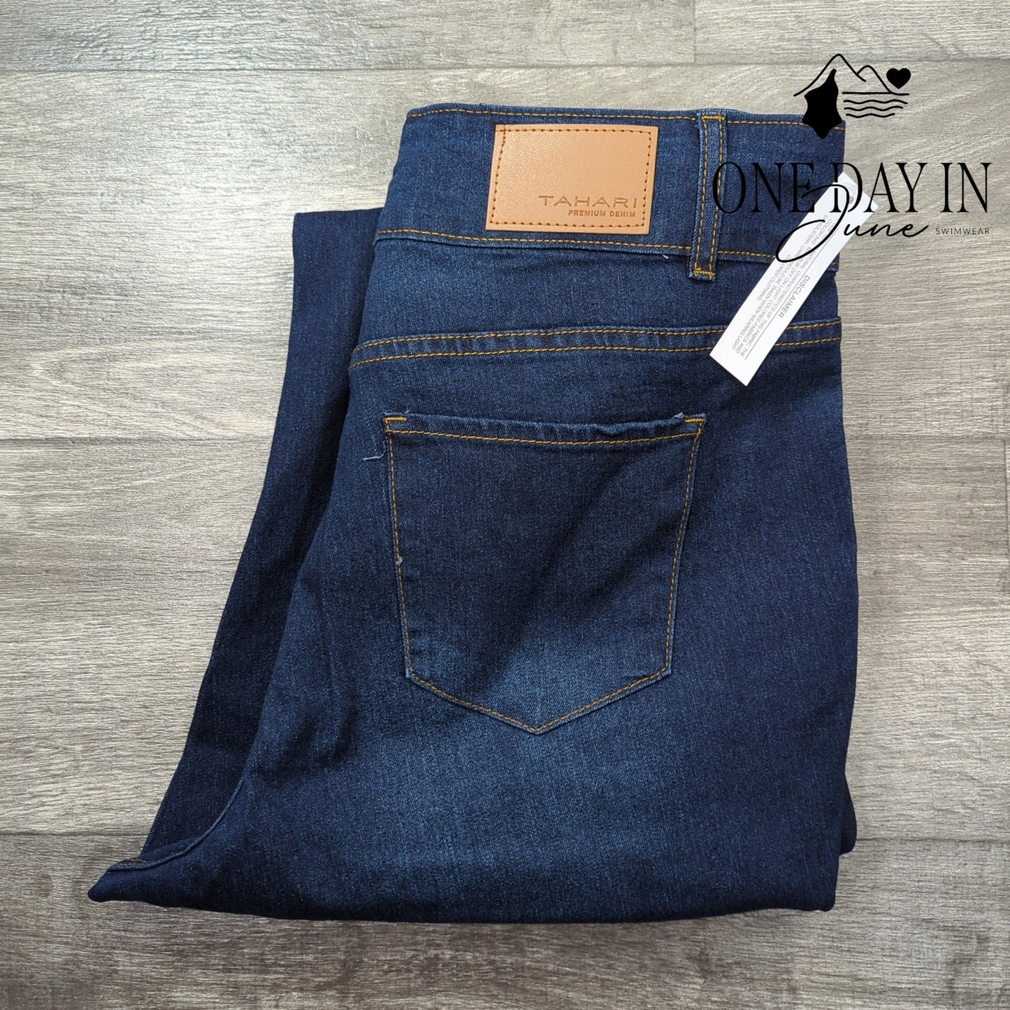 Tahari Plus Size Charlotte Double Button Skinny Jeans Size 20W