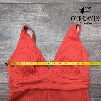 Cupshe Textured V Neck One Piece Swimsuit Size XL