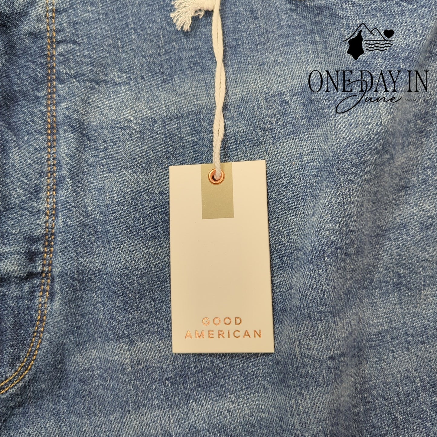 Good American Plus Size Good 90's Relaxed Jeans Size 22