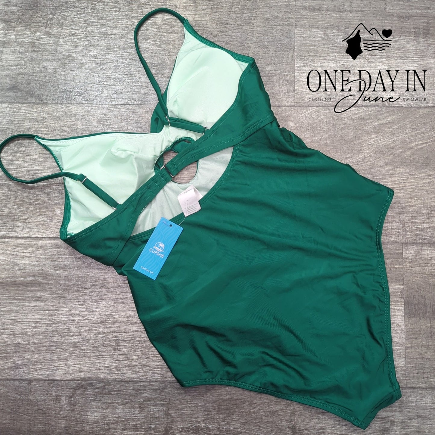 Cupshe Keyhole One Piece Swimsuit Size L