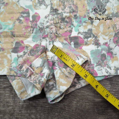 True Freedom Juniors Floral Denim Shorts Size 1