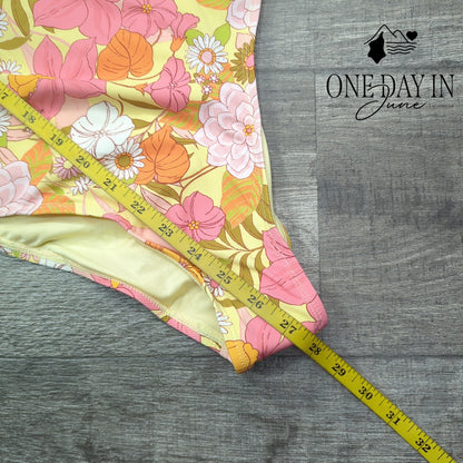 Cupshe Floral Ruffle Edge One Piece Swimsuit Size M