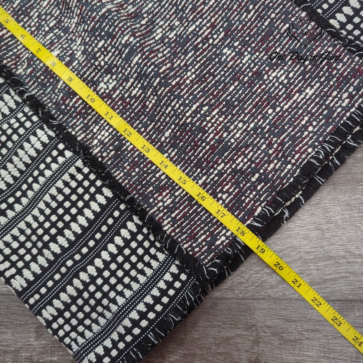 Loft Textured Tweed Mini Skirt Black White Burgundy Size 10
