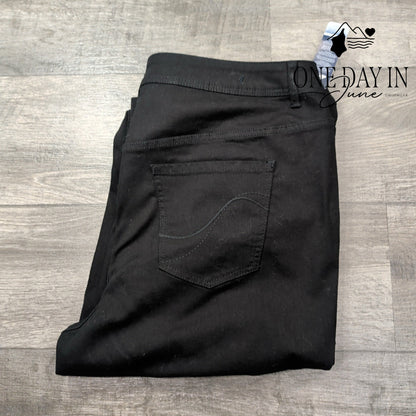 Lane Bryant Plus Size Genius Fit Skinny Jeans Size 24