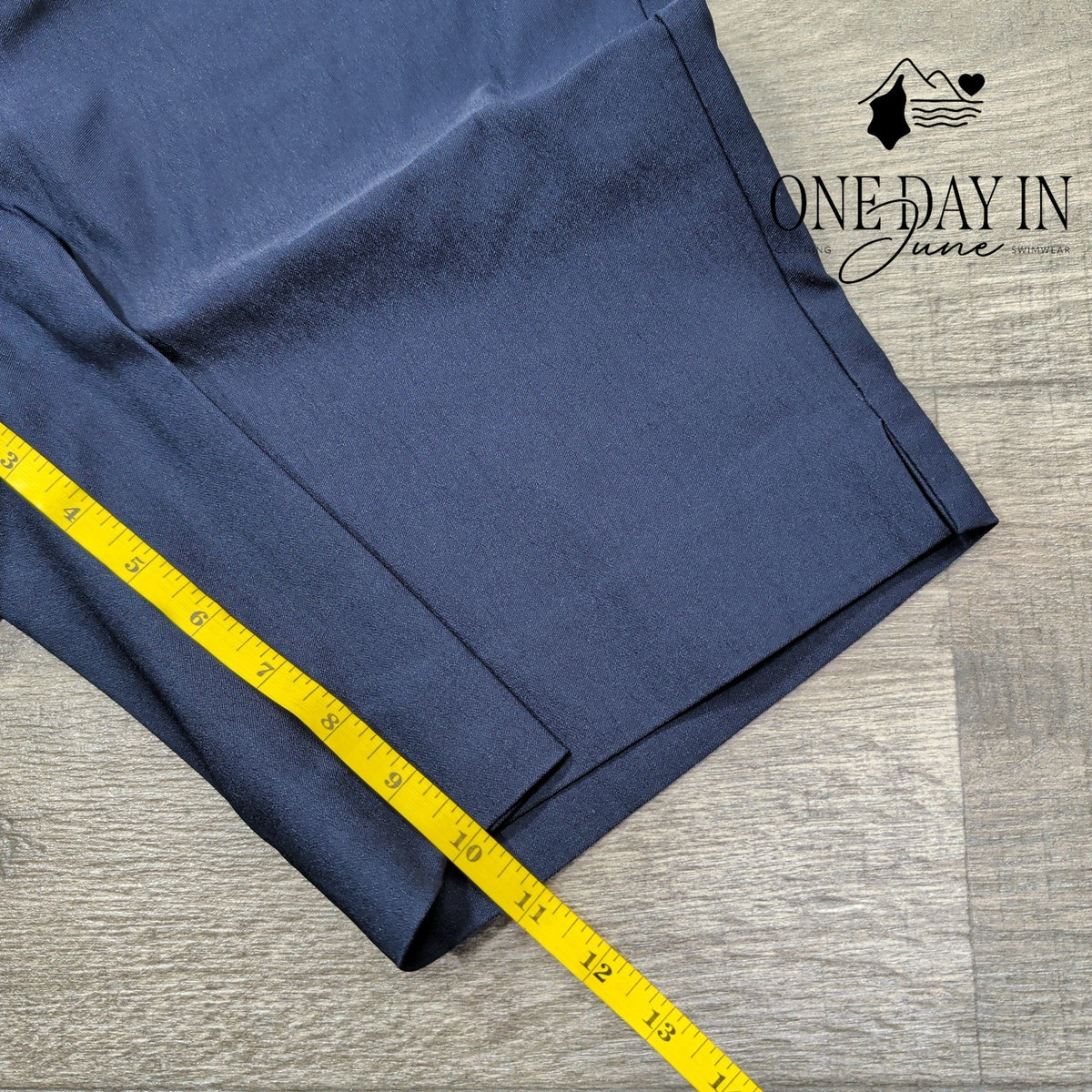 Chico's So Slimming Brigitte Shorts Navy Blue 10" NWT Size Chico's 2 (12)