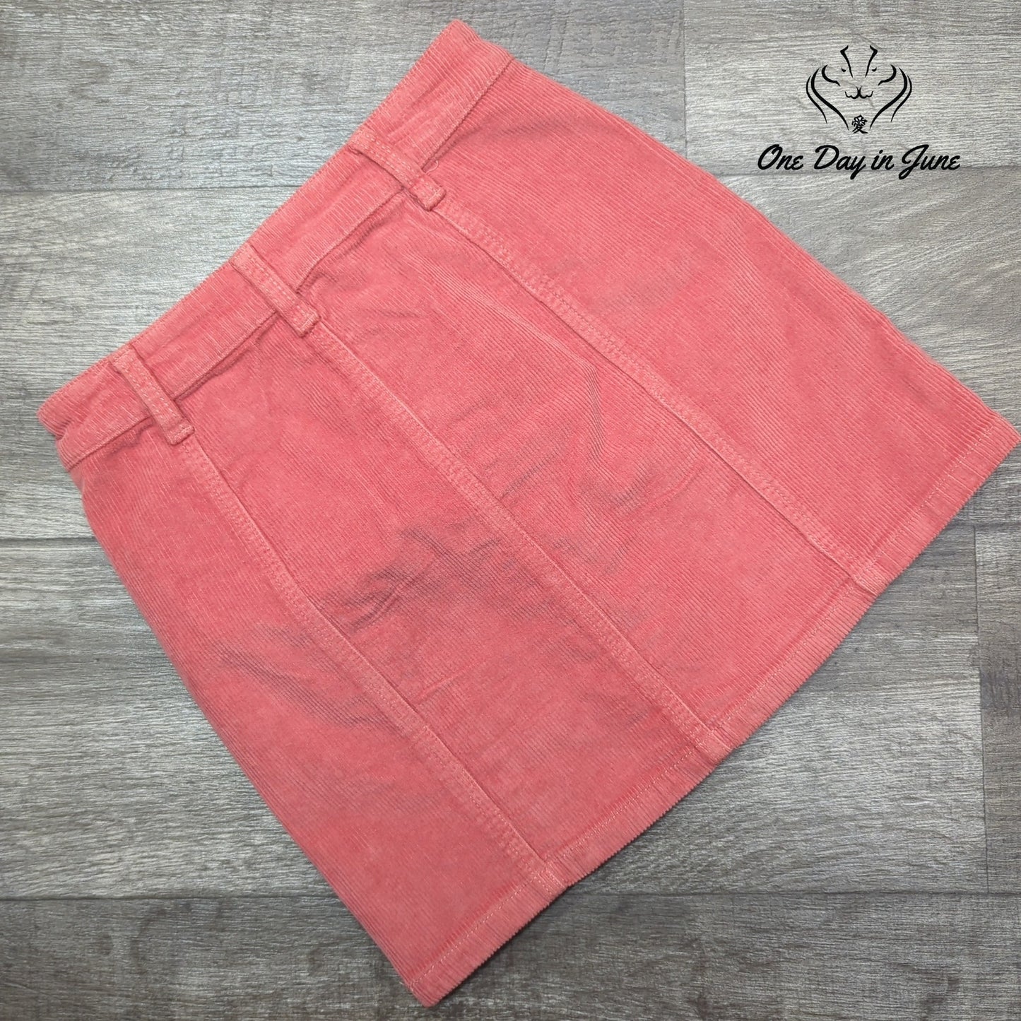 So Juniors Mid Rise Corduroy Mini Skirt Size 1