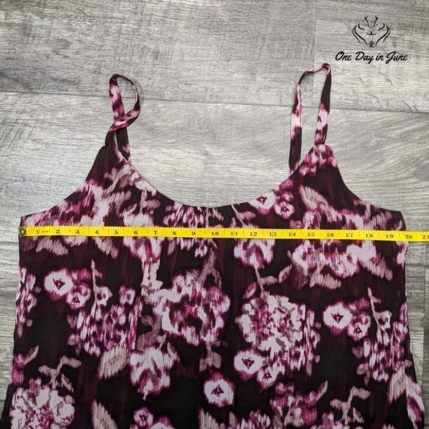 New York & Company Floral Tank Top Size M