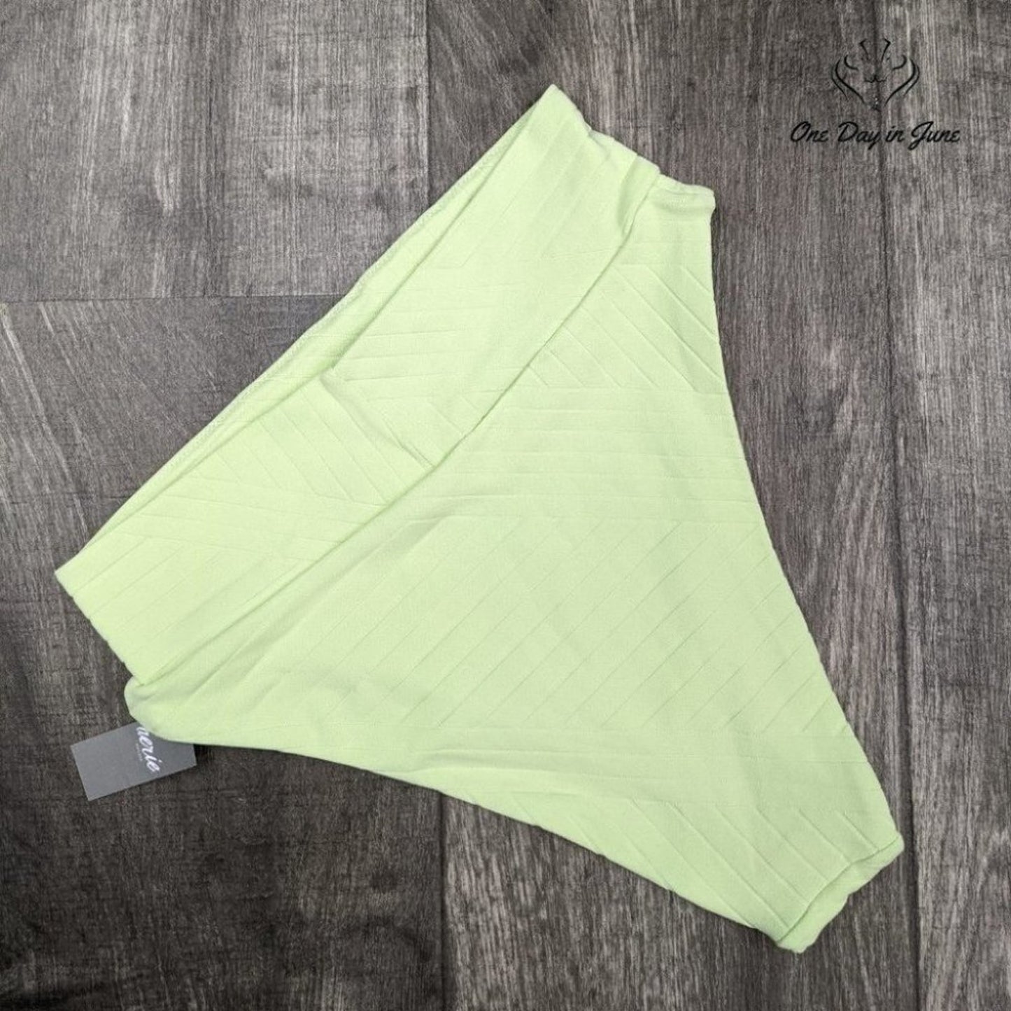 American Eagle Outfitters Aerie XO Ribbed High Cut Cheeky Bikini Bottom Size M