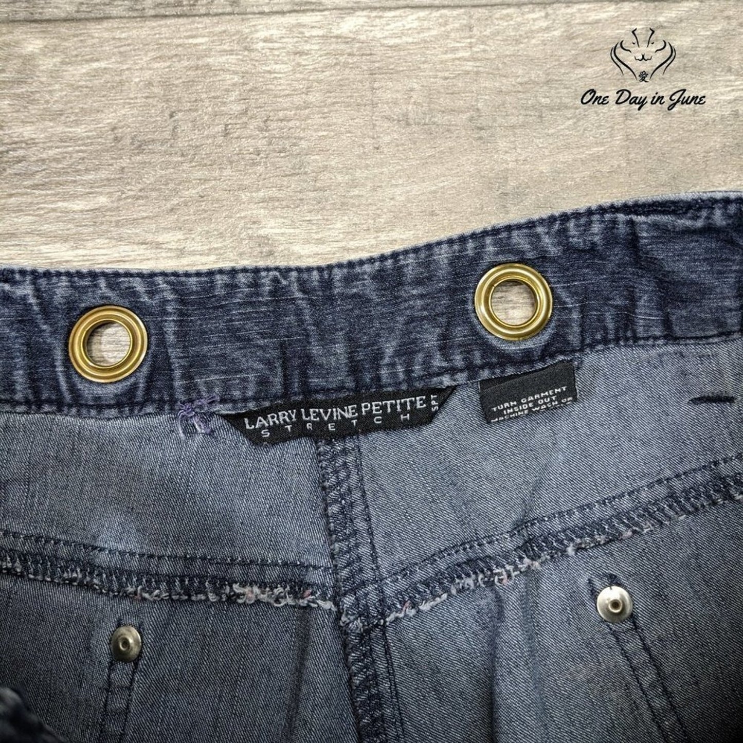 Larry Levine Petite Stretch Capri Jeans Size 6P