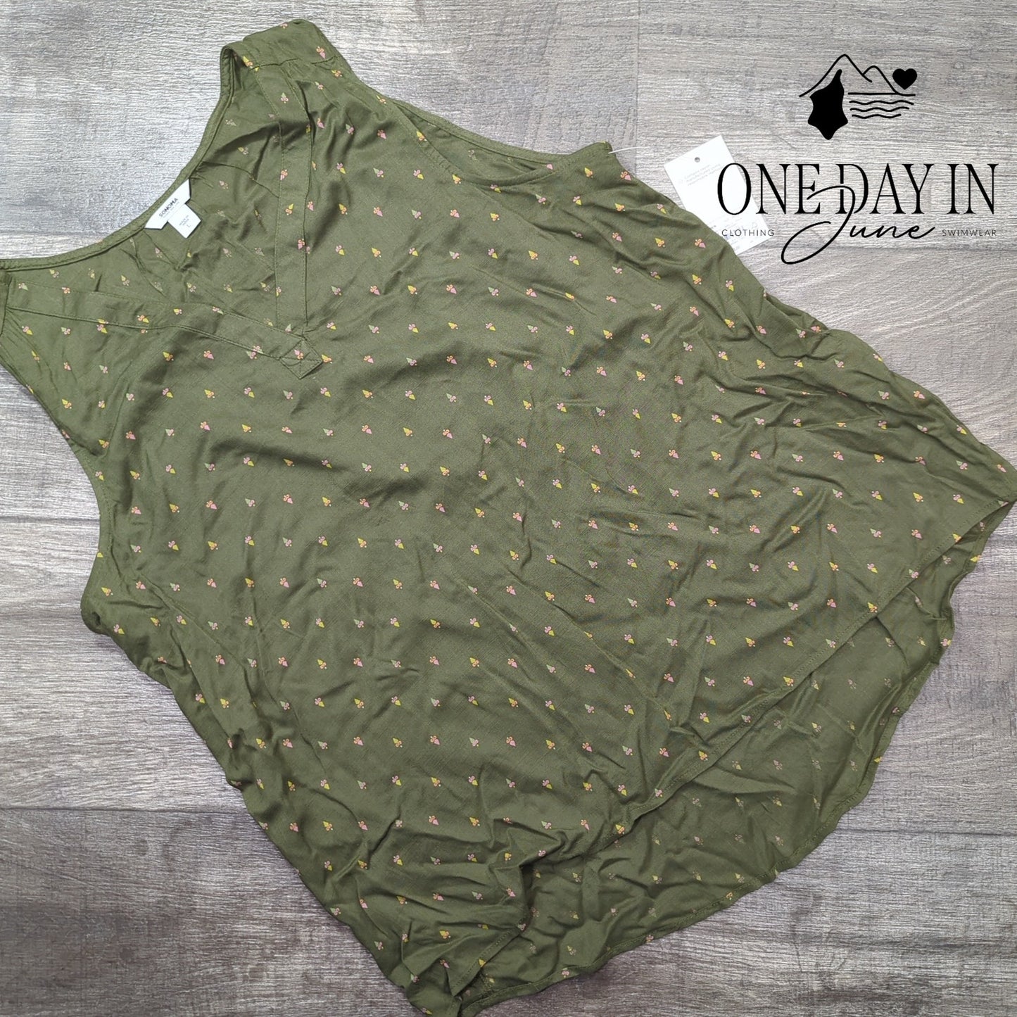 Sonoma Sleeveless Top Size L