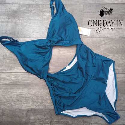 Charmo Twist Front Cut Out One Piece Swimsuit Teal Green NWT Size 2XL