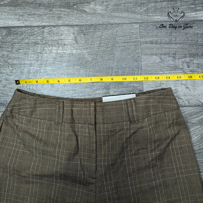 Cato Classic Relaxed Thigh Straight Leg Pants Size 4