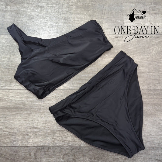 CharmLeaks One Shoulder Bikini Swimsuit Size M