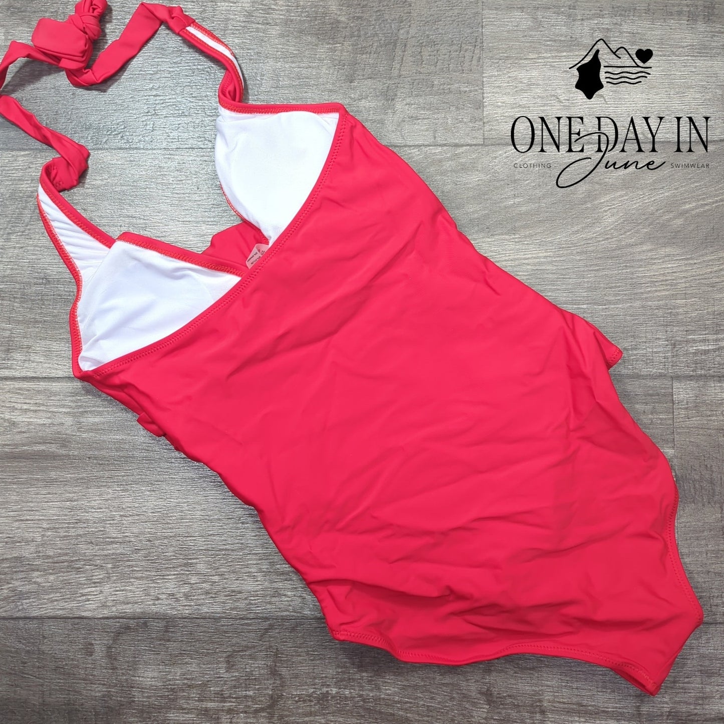 Aleumdr Twist Front Halter One Piece Swimsuit Size S