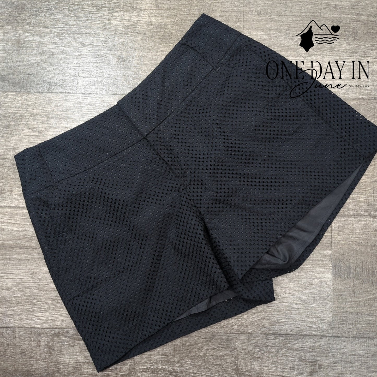 Elle Flat Front Shorts Size 12