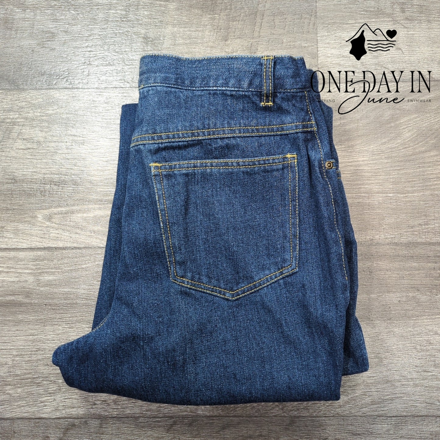 Christopher & Banks Embroidered Hemmed Straight Leg Jeans Size 12