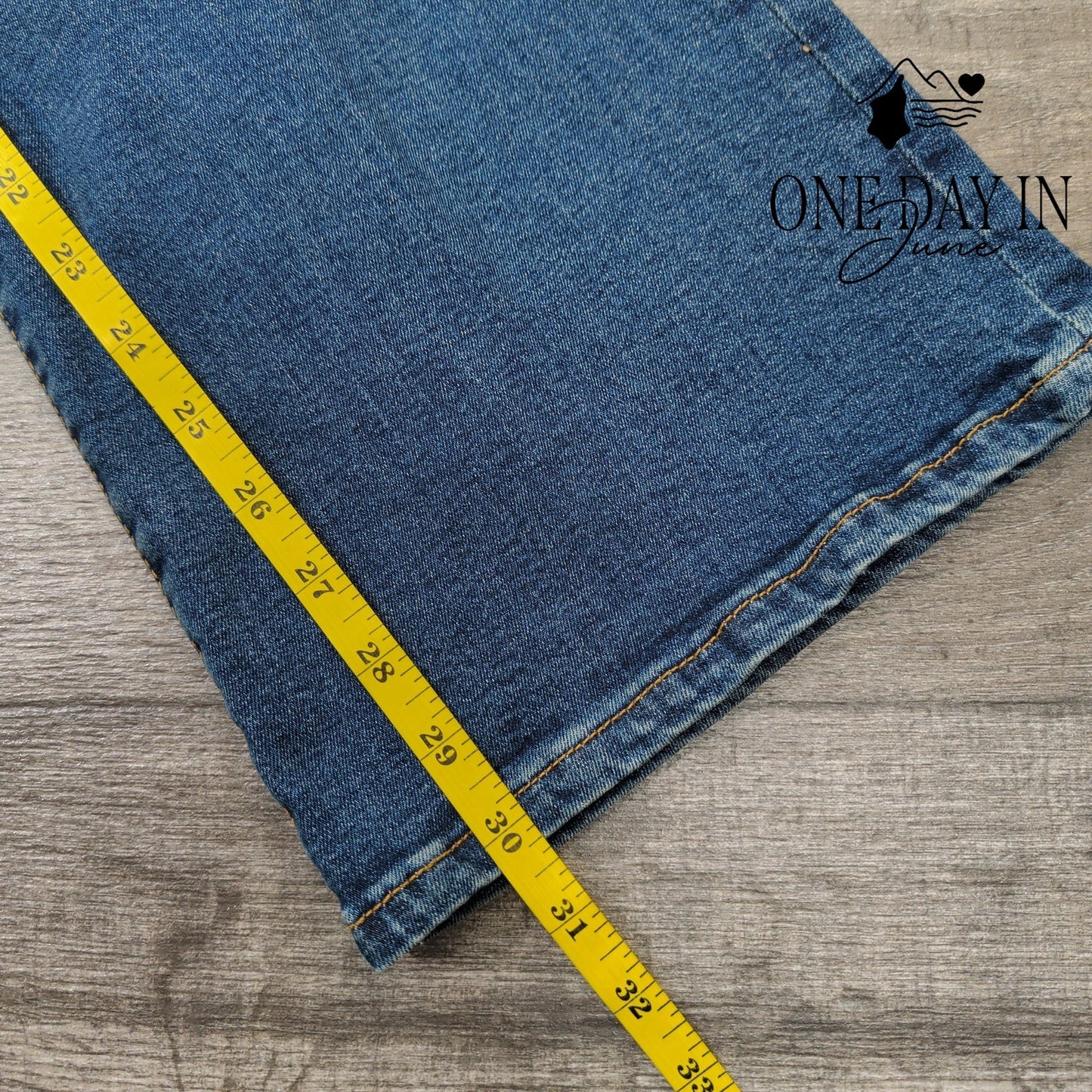 Good American Good Petite Flare Jeans Size 8 (29)