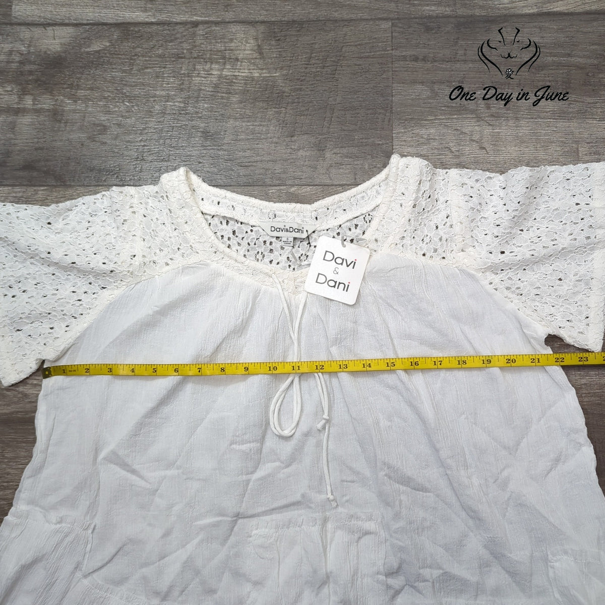 Davi & Dani Lace Crochet Sleeve Blouse White Boho Peasant Top NWT Size S