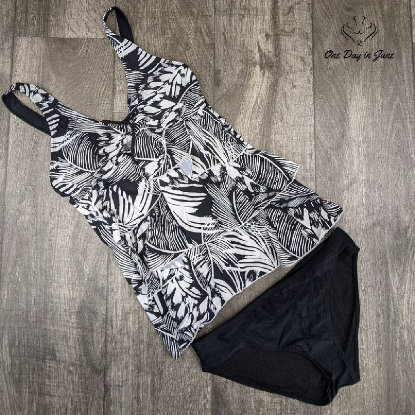 Amzbrly Adjustable Strap Ruffle Bikini Swimsuit Size M