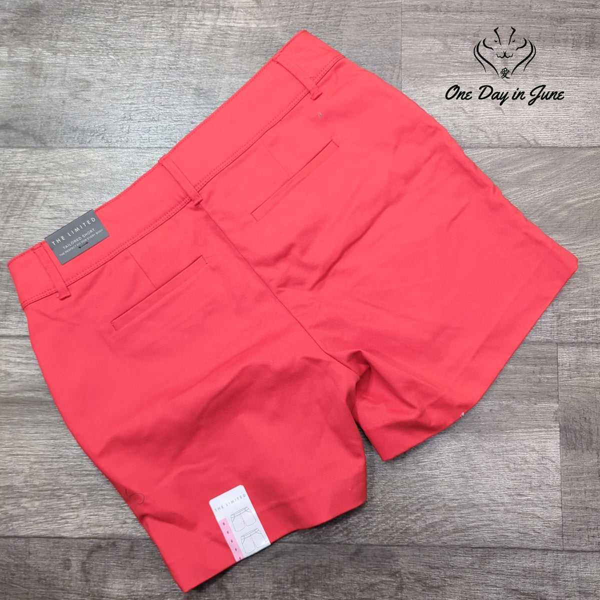 The Limited Tailored Shorts Coral Red Stretch Bermuda Walking Shorts NWT Size 6