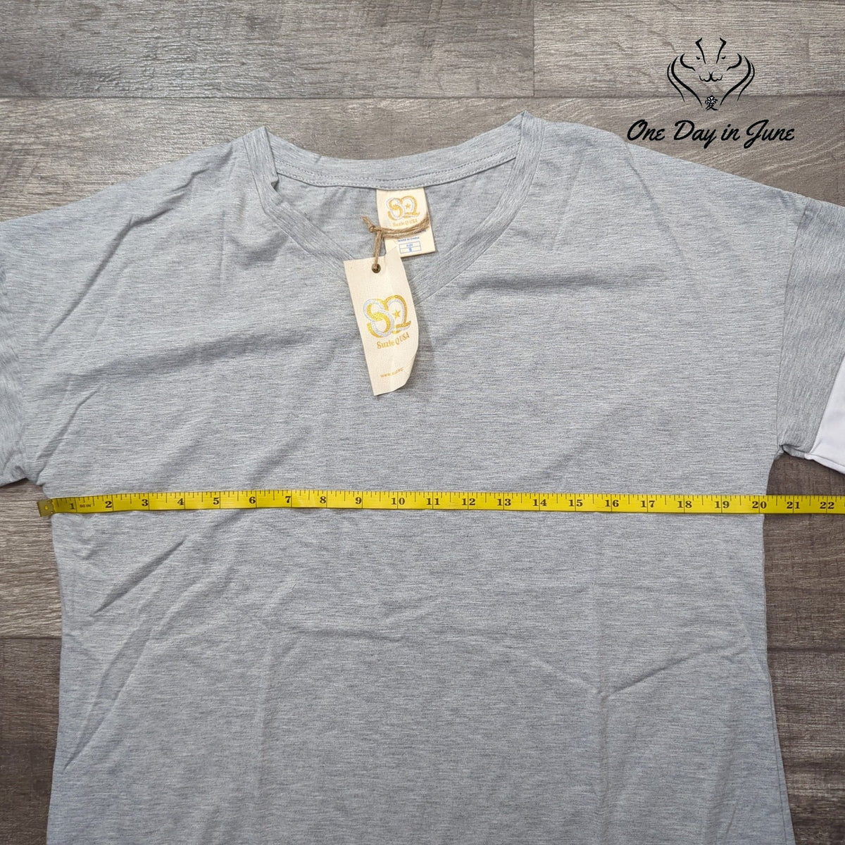 Suzie Q USA V Neck Short Sleeve T Shirt Gray White Striped Cuff NWT Size S
