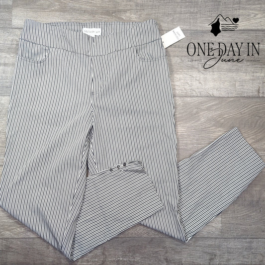 Southern Lady Pull On Cropped Pants Size 10
