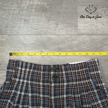 American Eagle Outfitters Mom Shorts High Rise Plaid Black Pink NWT Size 8
