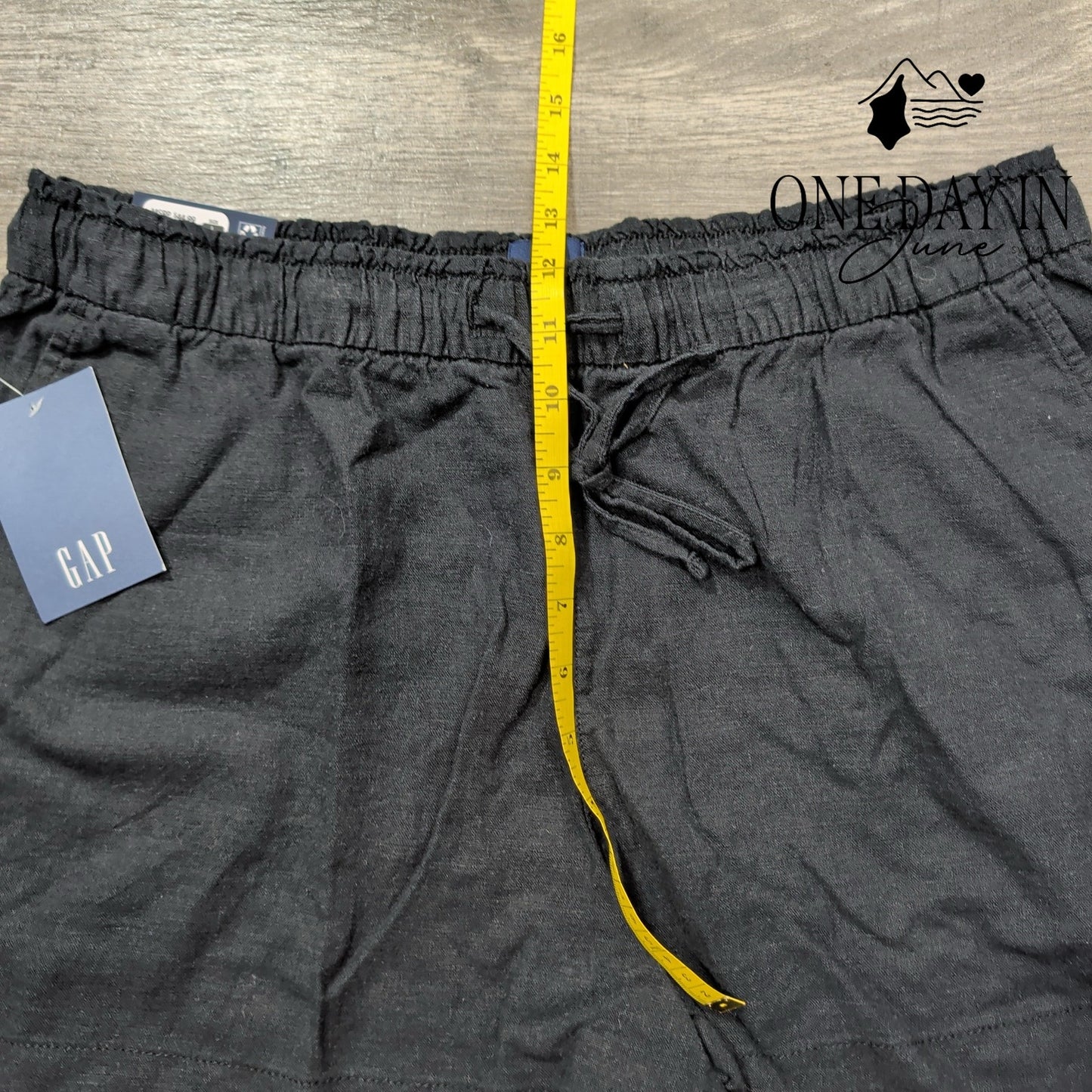Gap Linen Pull On Shorts Size L