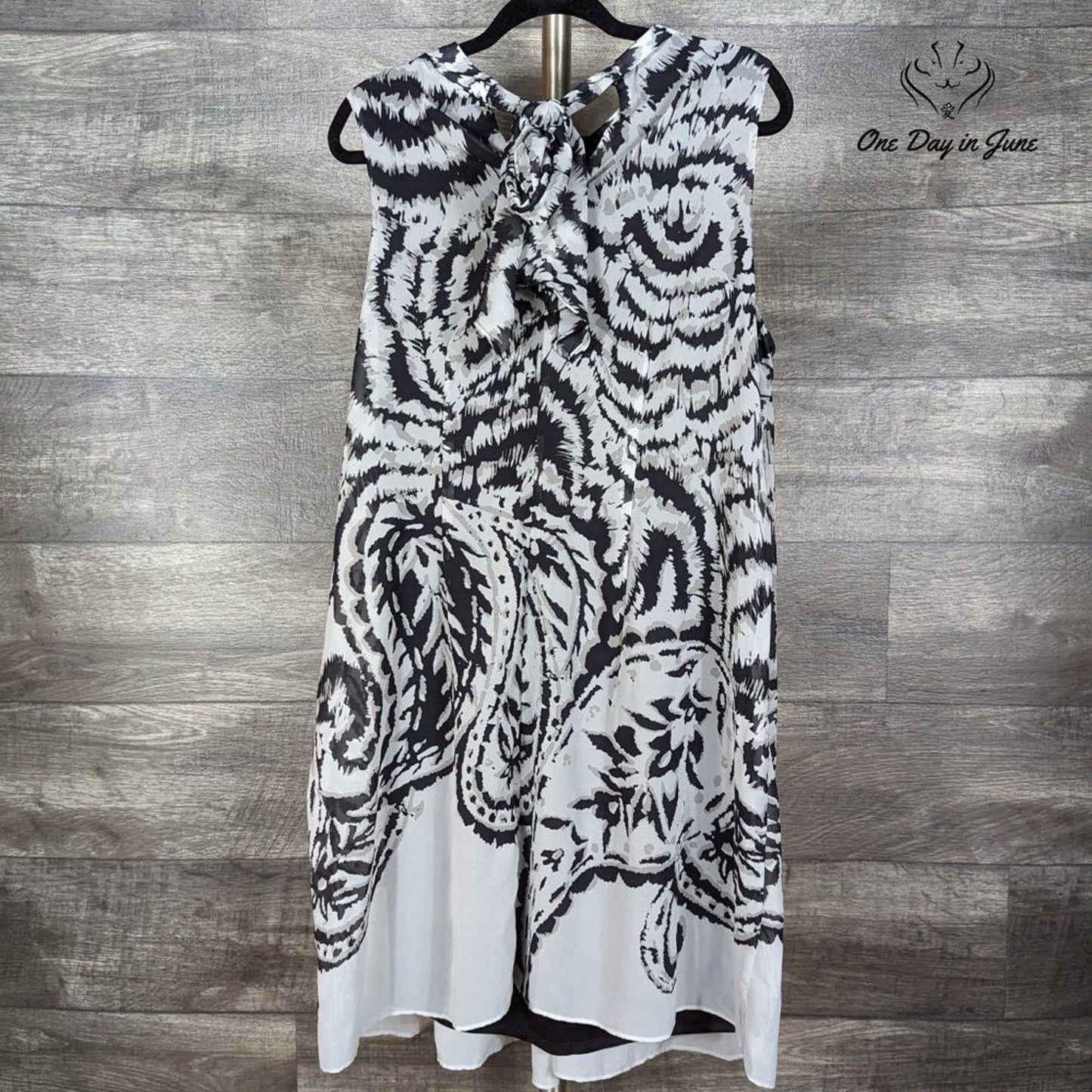 Signature by Robbie Bee Plus Size High Neck Sleeveless Dress Size 16W