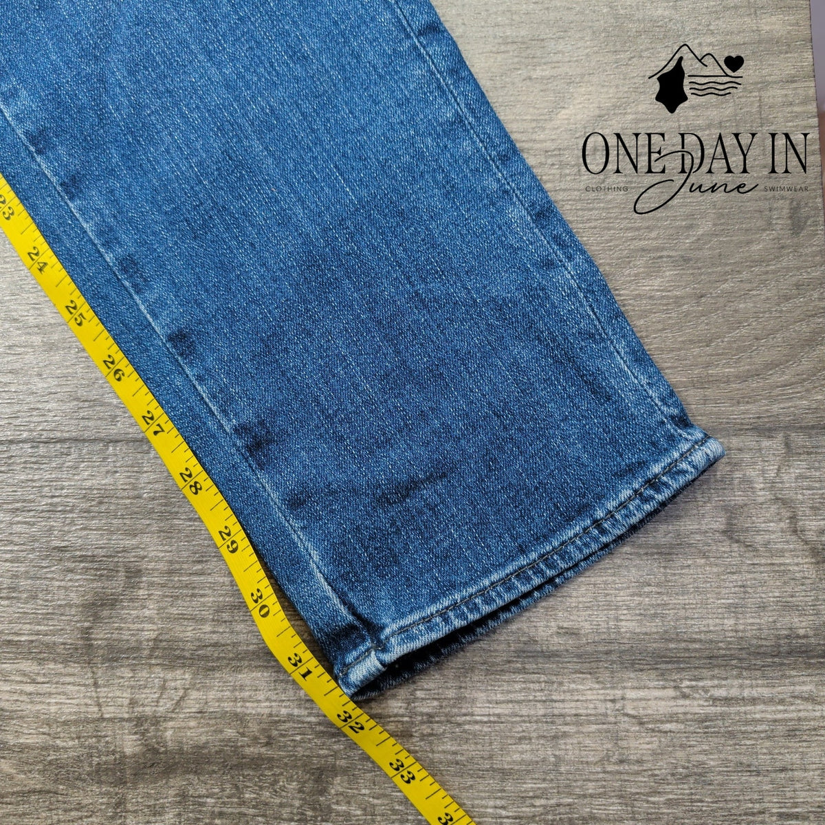 Armani Exchange A/X Tailored Skinny Jeans Blue Denim NWT Size 32X32