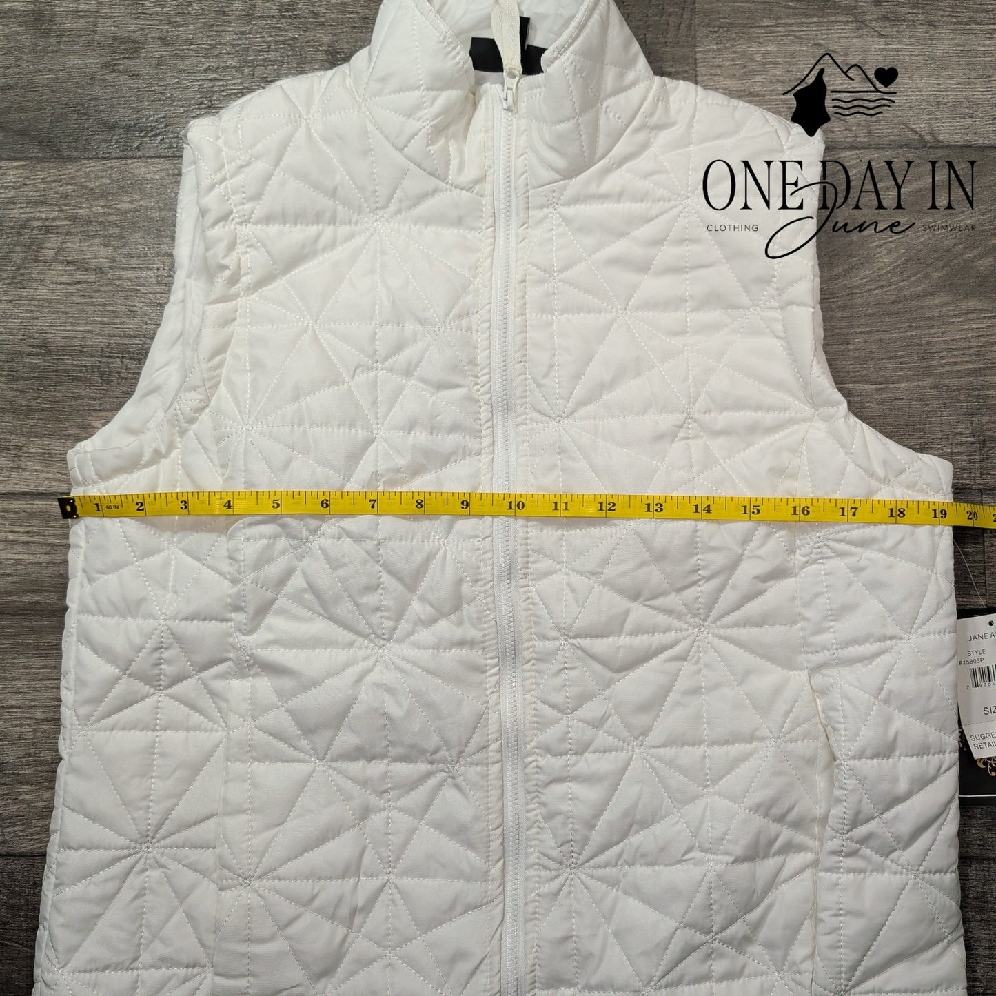 Jane Ashley Petite Quilted Full Zip Vest Size PXL