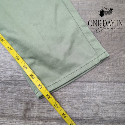 Levi's Mid Rise Skinny Capri Jeans Size 31 (12)