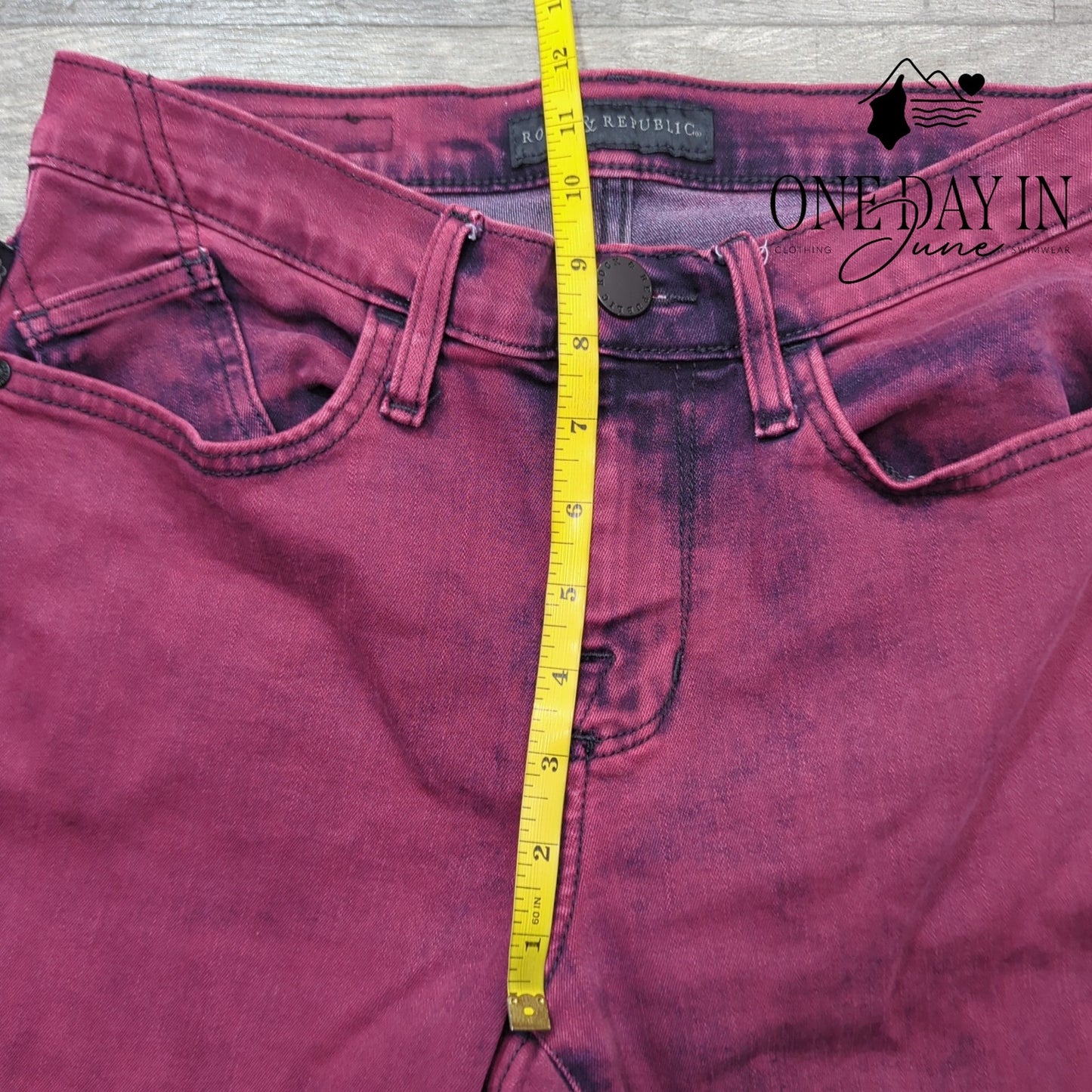 Rock & Republic Straight Leg Jeans Size 6