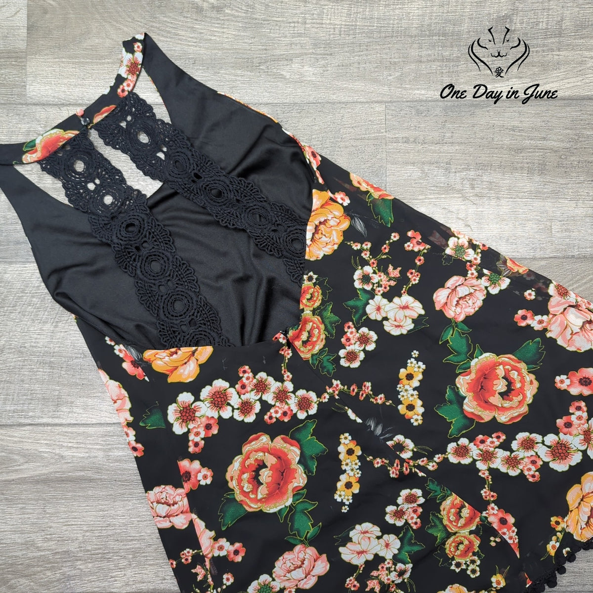 Double Zero Black Floral Crochet Lace Open Back Pom Pom Mini Dress NWT Size M