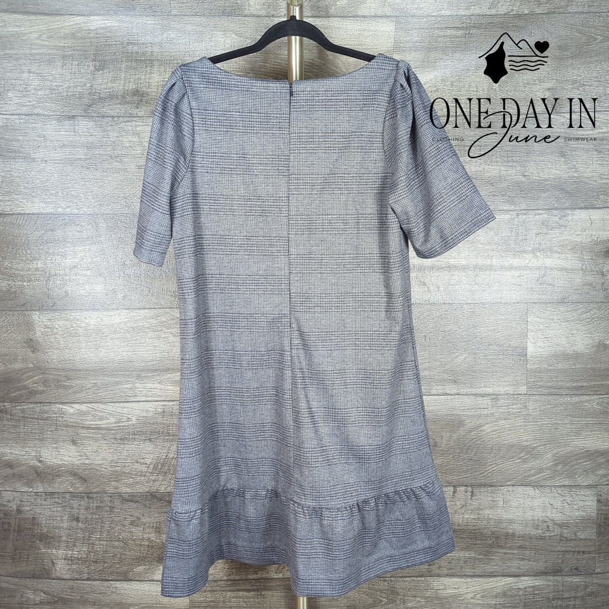 Ann Taylor Glen Plaid Flounce Hem Shift Dress Gray NWT Size M