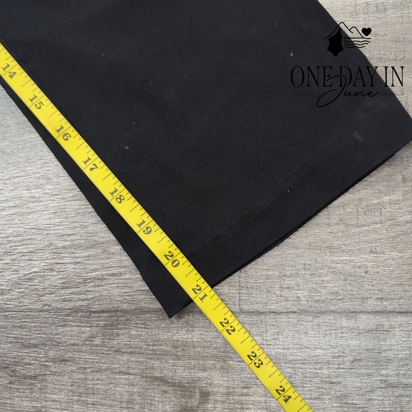 Maurices Bengaline High rise Capri Pants Size M