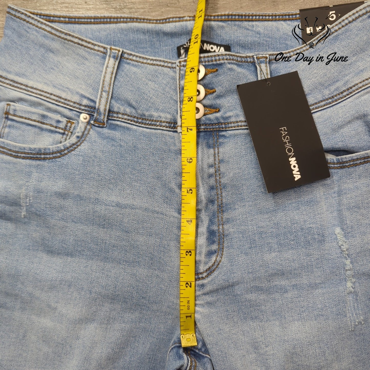 Fashion Nova Turnin Heads Low Rise Jeans Size 5