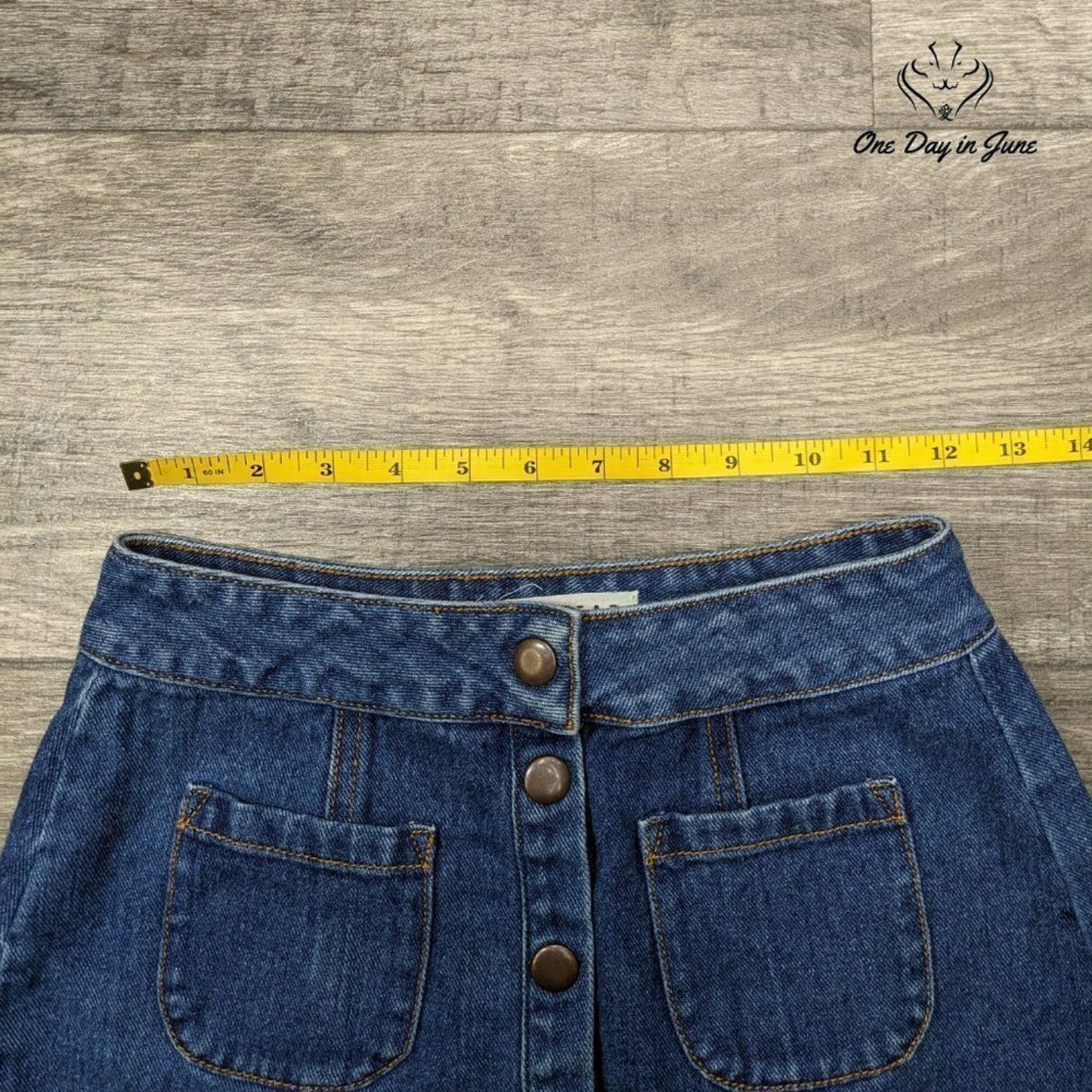 Bullhead Snap Front Denim Mini Skirt Size 25 (2)