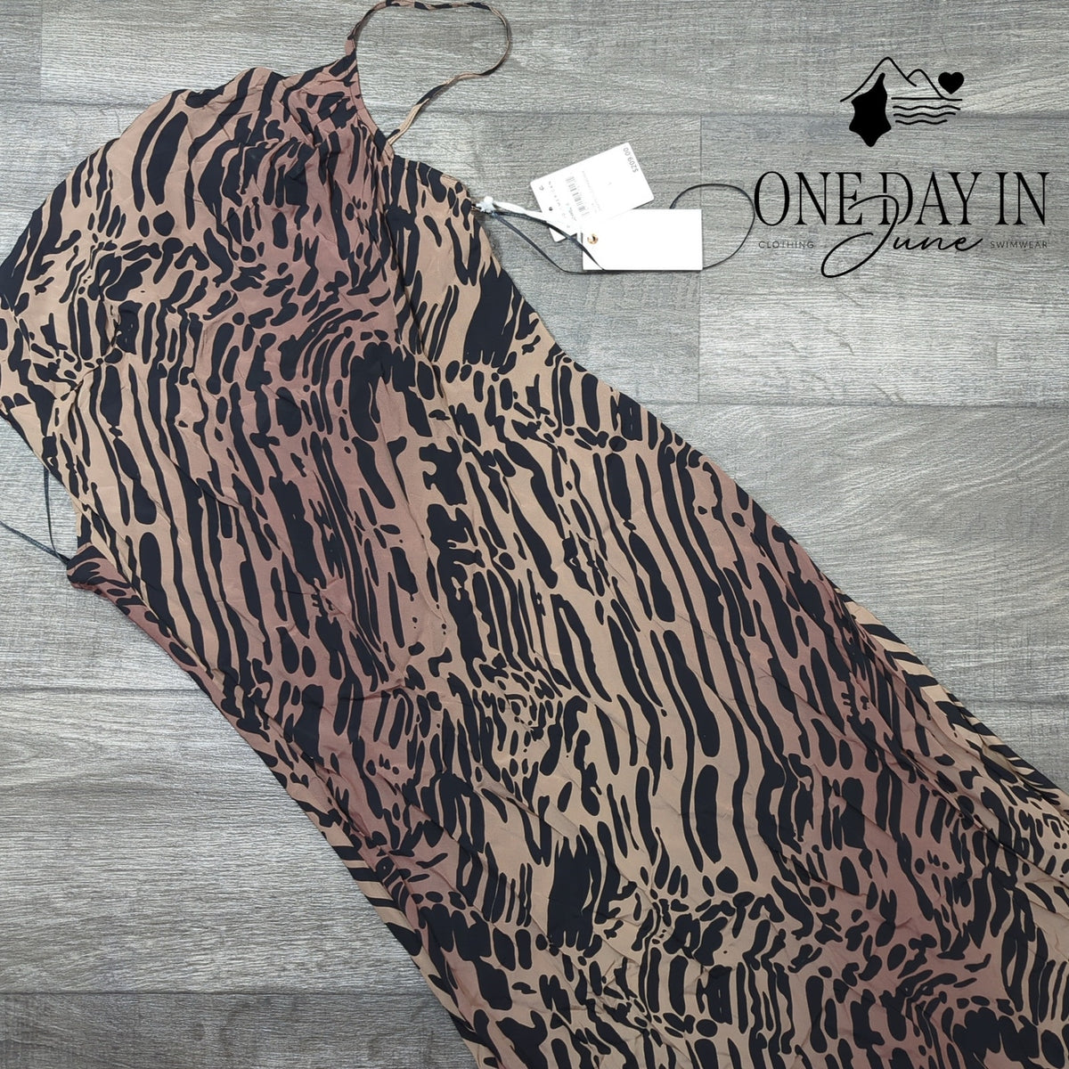 Good American Chiffon Bias Cowl Maxi Dress Warped Leopard NWT Size L