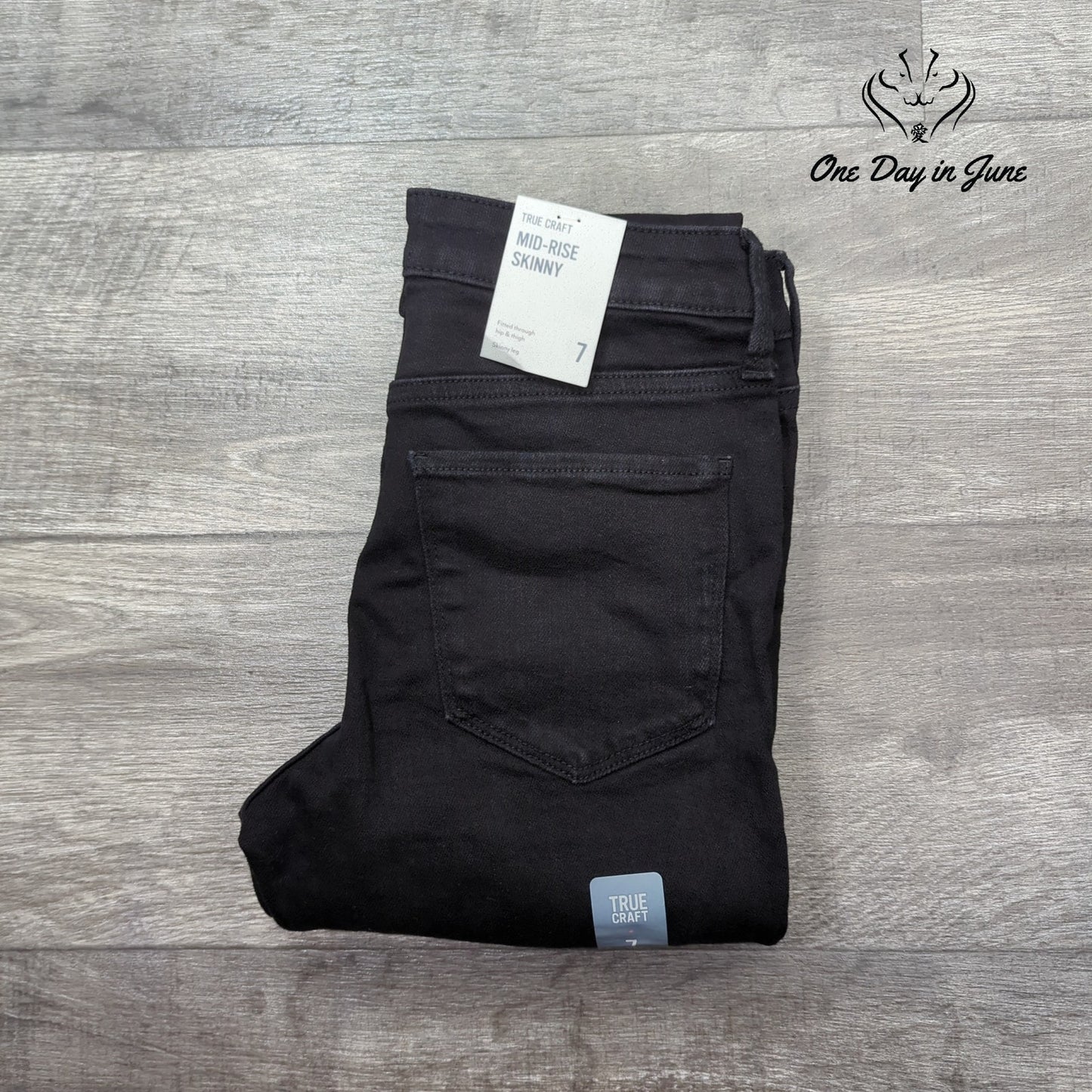 True Craft Juniors Mid-Rise Skinny Jeans Size 7