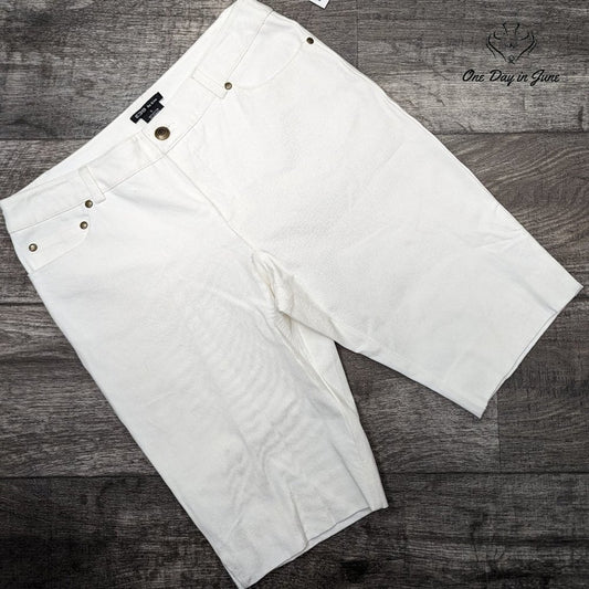 E39 Bermuda Jean Shorts Size 10