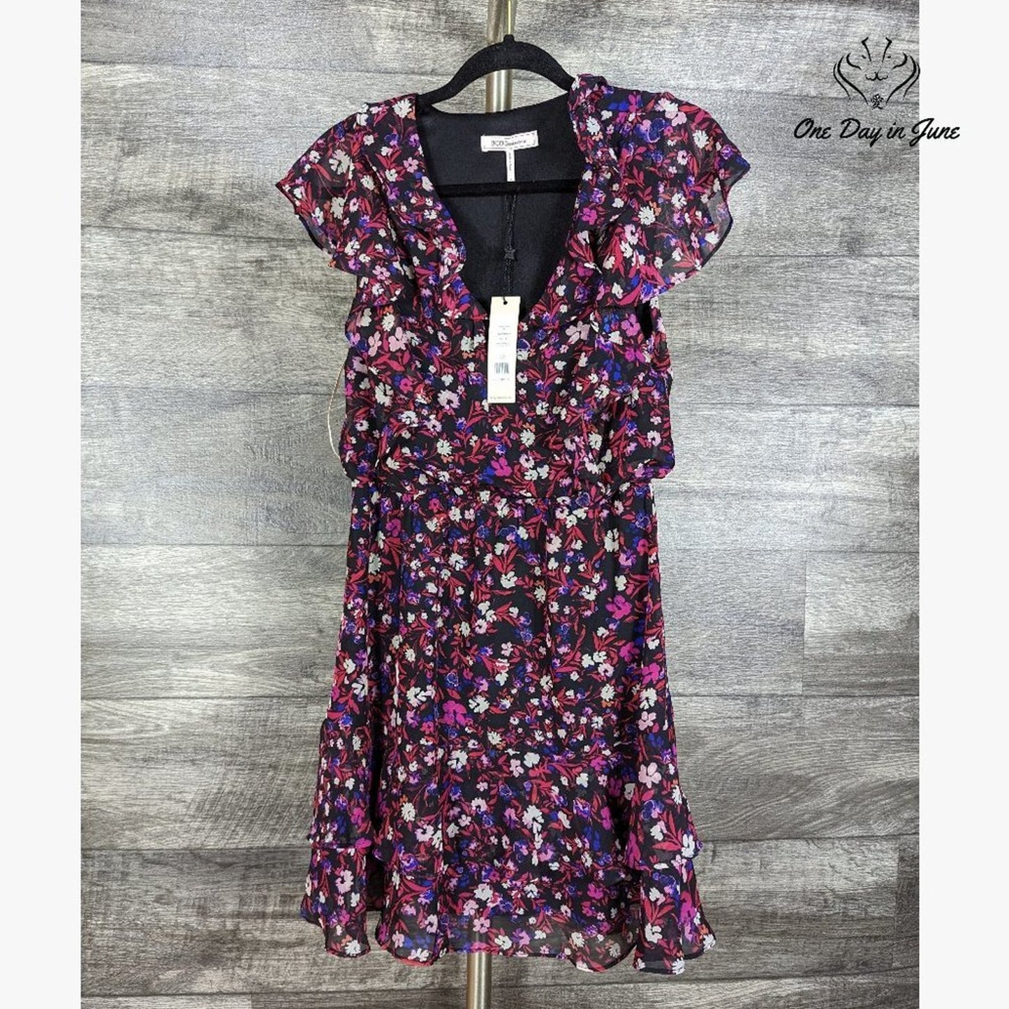 BCBGeneration Floral Sleeveless Mini Dress Size 6