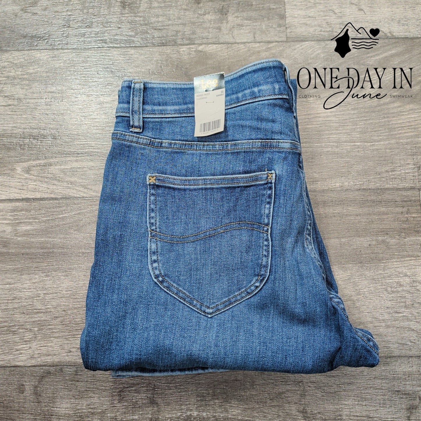 Lee Mid Rise Bootcut Jeans Size 16 Short