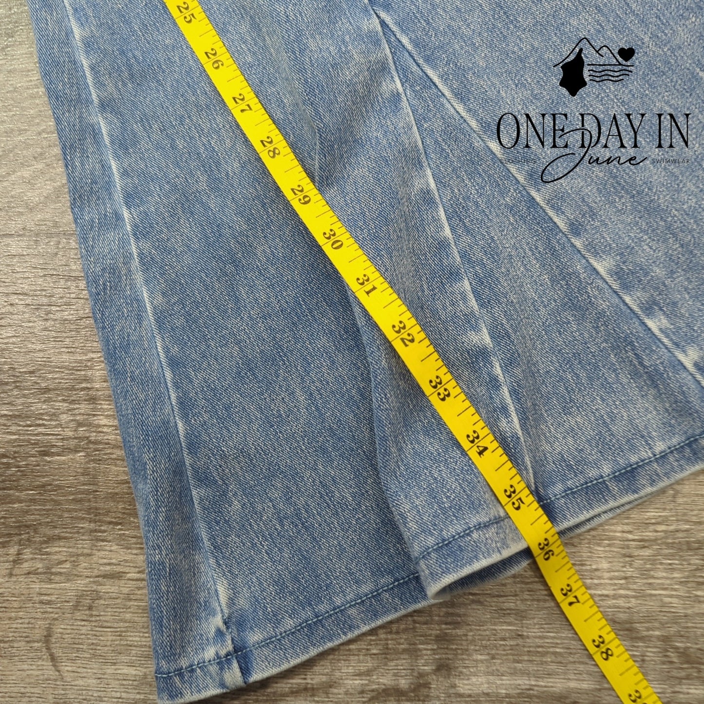 Good American High Rise Flare Jeans Size S